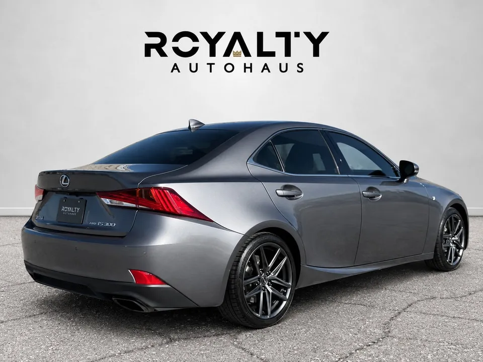 Lexus Is 300 2019 photo 3