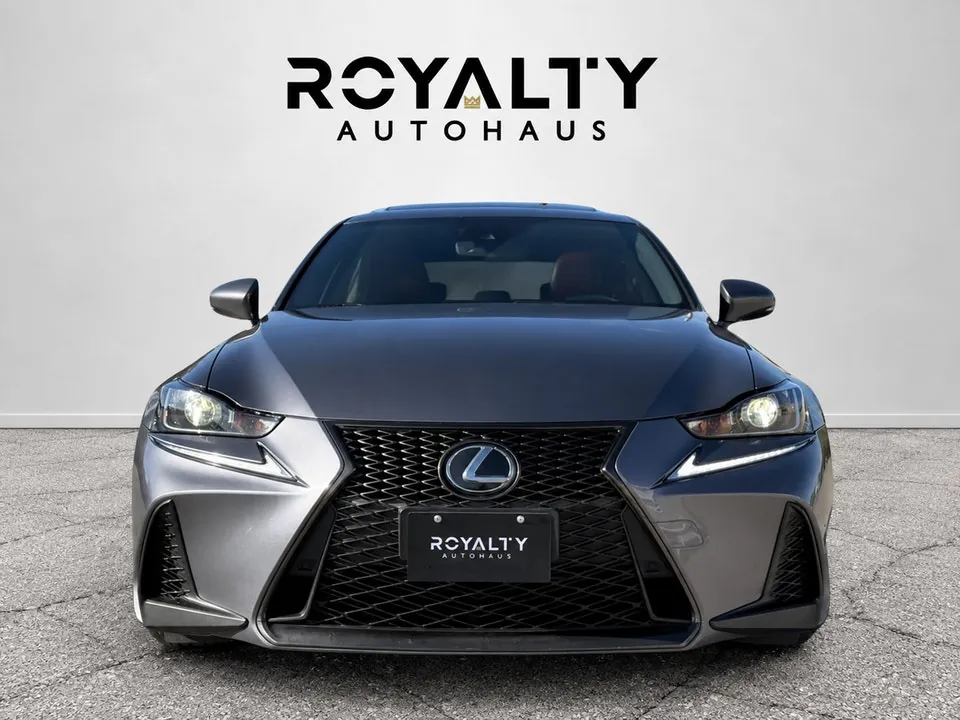 Lexus Is 300 2019 photo 5