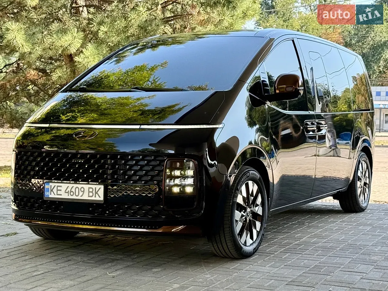 Hyundai Staria 2023 photo 4