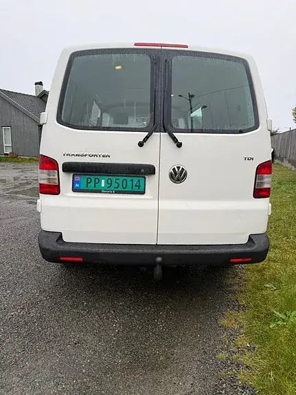 Volkswagen Transporter 2011 photo 2