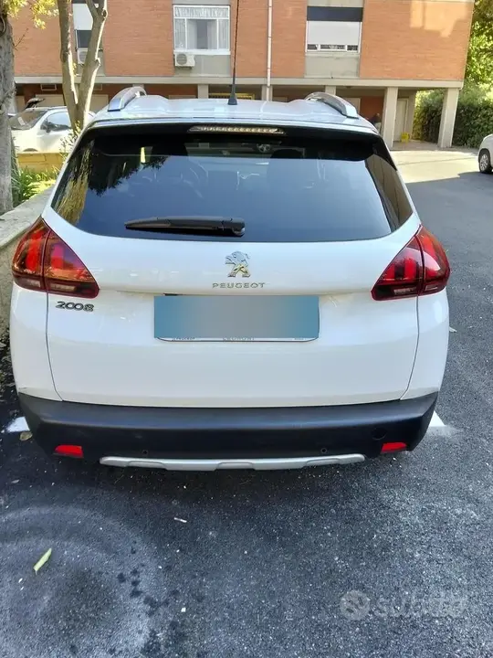 Peugeot 2008 2017 photo 2