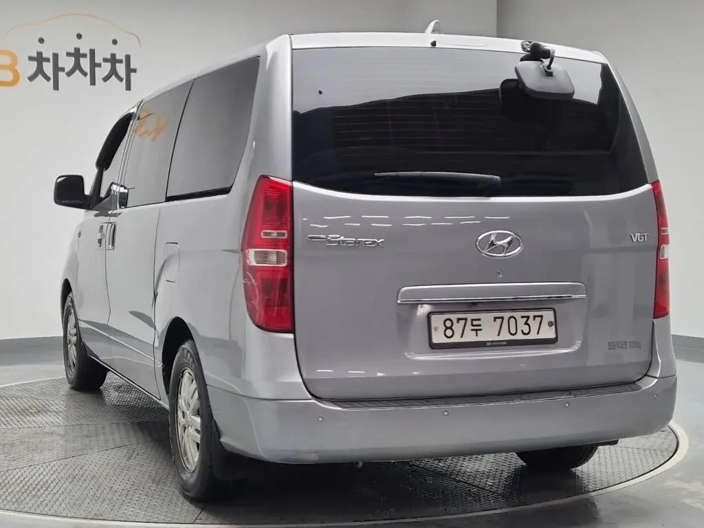 Hyundai Grand Starex 2017 photo 2