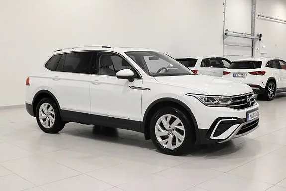 Volkswagen Tiguan Allspace 2023 photo 2