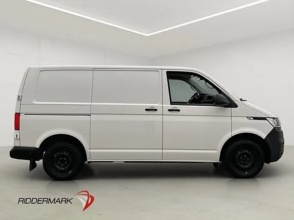 Volkswagen Transporter 2021 photo 2