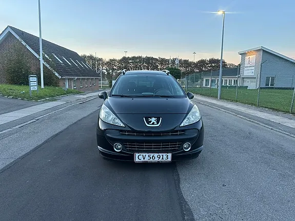 Peugeot 207 2008 photo 2