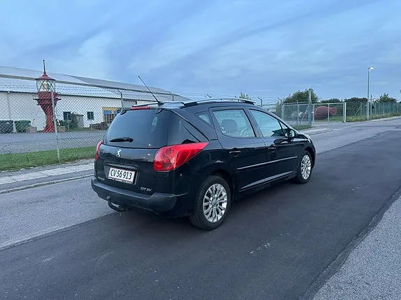 Peugeot 207 2008 photo 4
