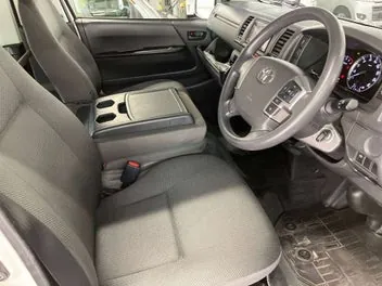 Toyota Hiace 2022 photo 4