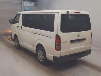 Toyota Hiace 2022 photo 3