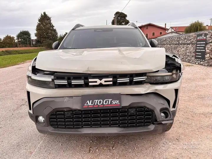 Dacia Duster 2025 photo 2