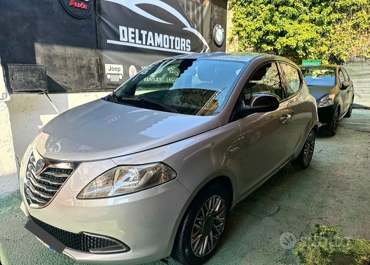Lancia Ypsilon