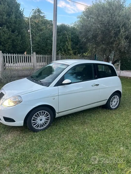 Lancia Ypsilon 2008 photo 2