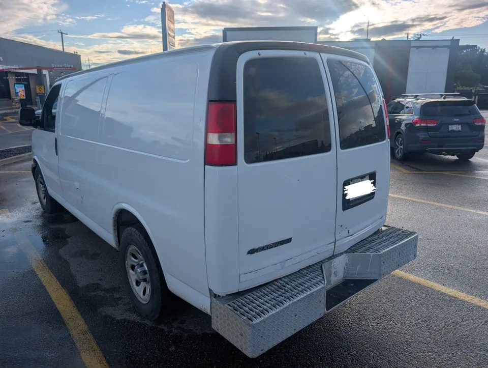 Chevrolet Express 2010 photo 4