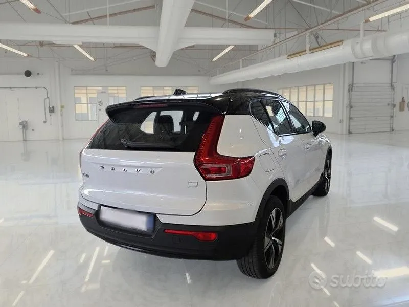 Volvo Xc40 2022 photo 4