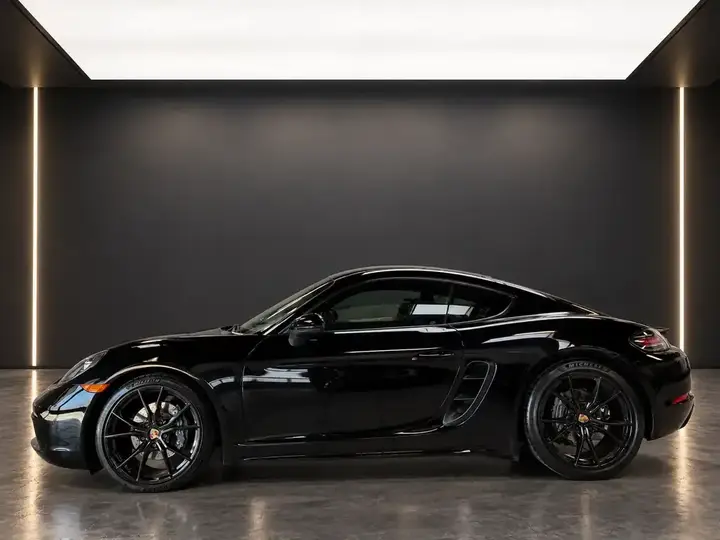 Porsche 718 Cayman 2018 photo 2