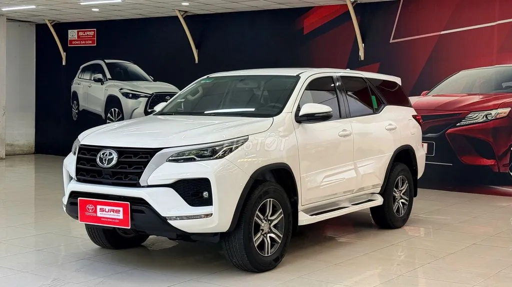Toyota Fortuner 2023 photo 2