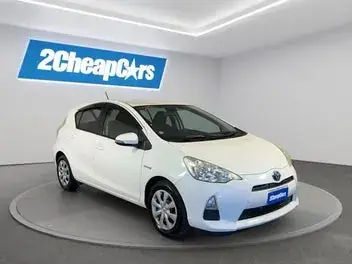 Toyota Aqua 2012 photo 4