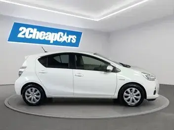Toyota Aqua 2012 photo 5