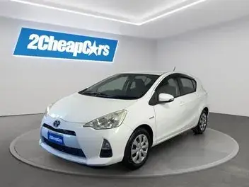 Toyota Aqua 2012 photo 2