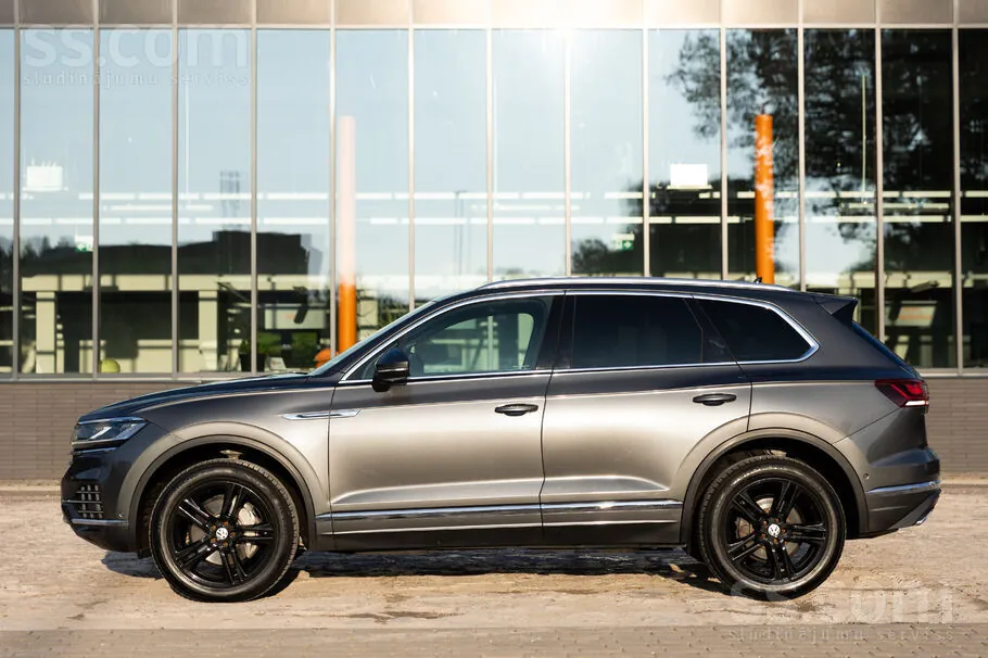 Volkswagen Touareg 2018 photo 2