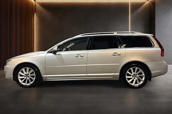 Volvo V70 2016 photo 2