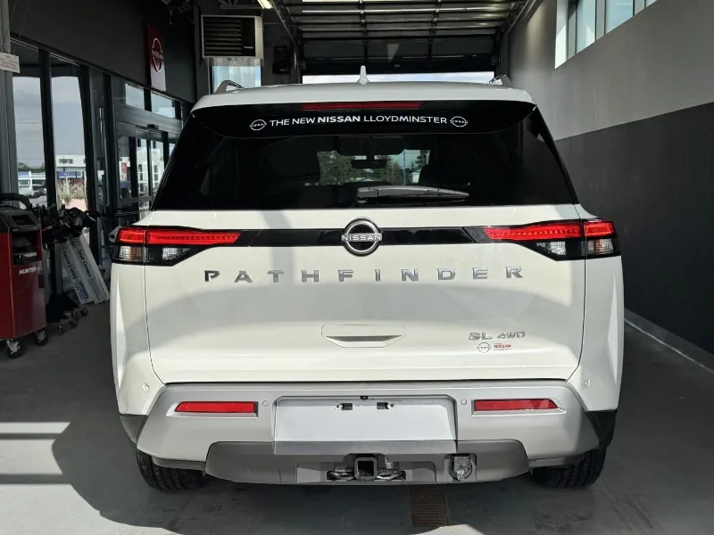 Nissan Pathfinder 2023 photo 5