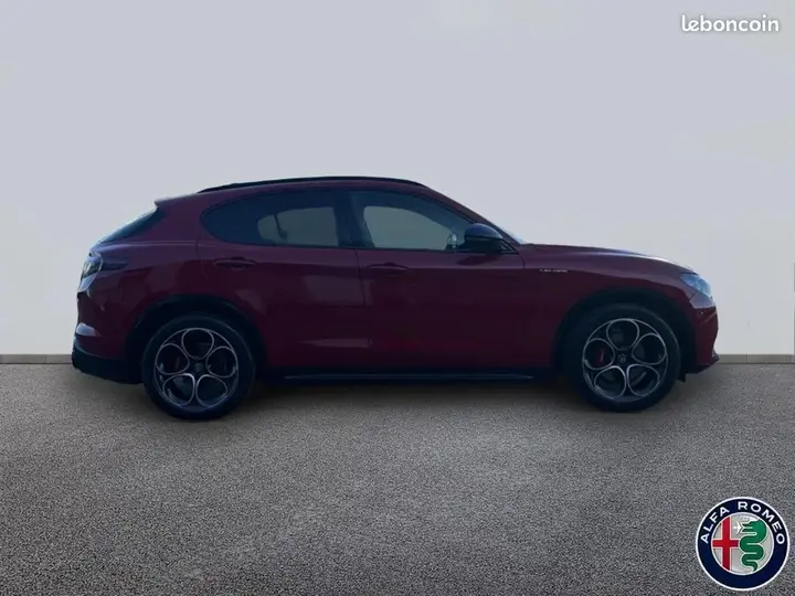 Alfa Romeo Stelvio 2024 photo 4