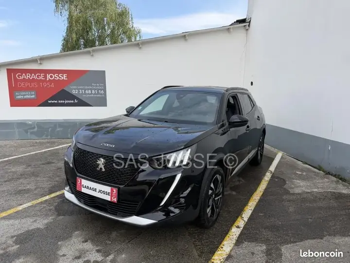 Peugeot E-2008