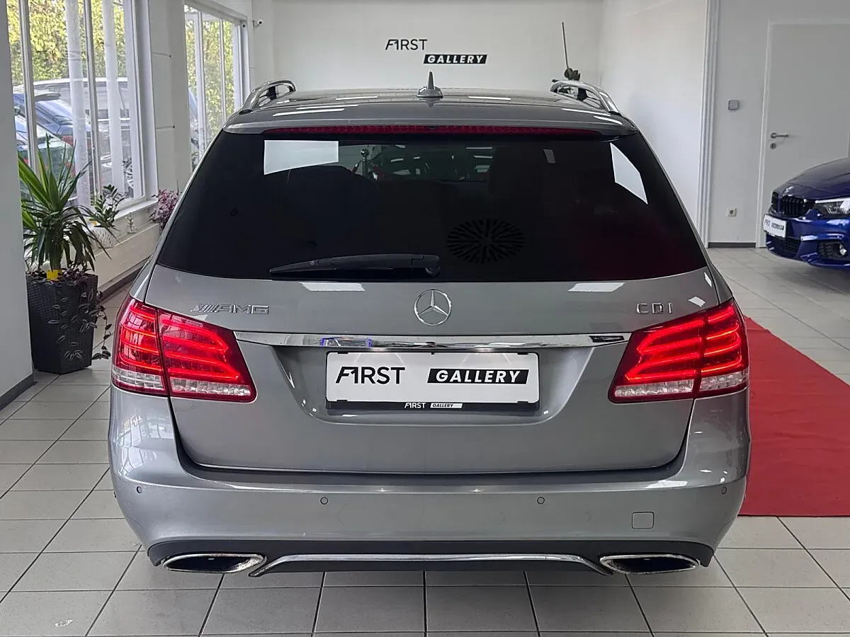 Mercedes-Benz E-Class 2013 photo 3