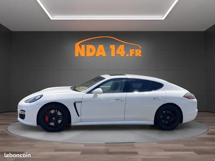 Porsche Panamera 2011 photo 3