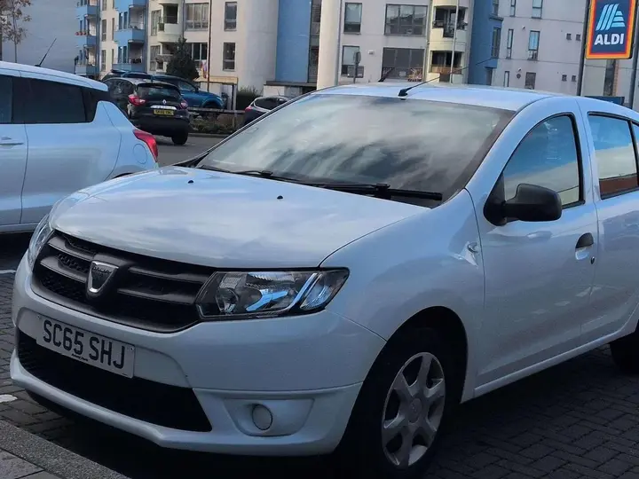 Dacia Sandero 2015 photo 2