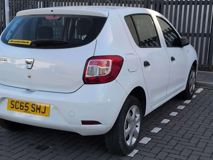 Dacia Sandero 2015 photo 3
