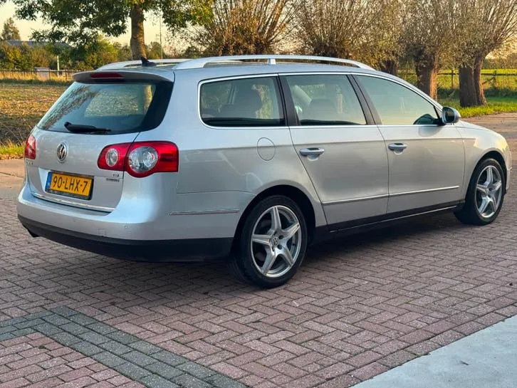 Volkswagen Passat 2010 photo 3