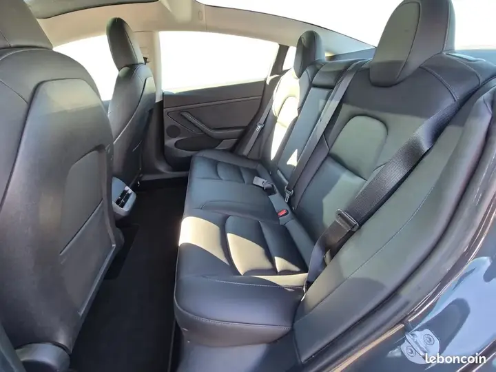 Tesla Model 3 2023 photo 5