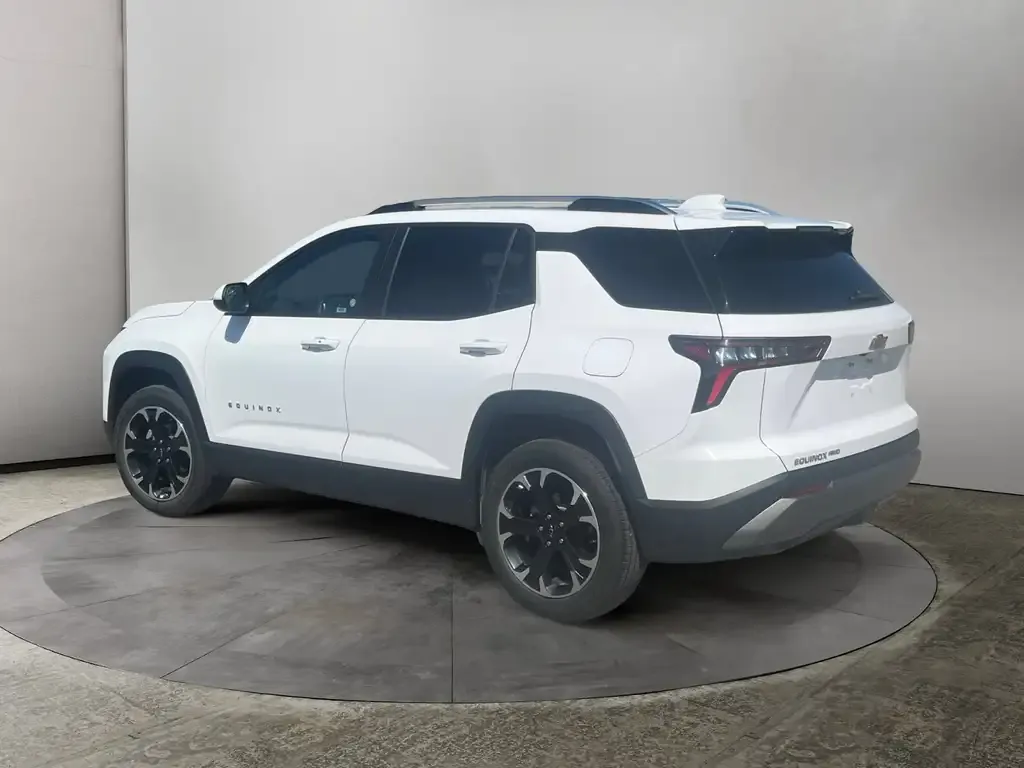 Chevrolet Equinox 2026 photo 3