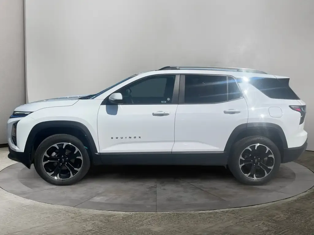 Chevrolet Equinox 2026 photo 2