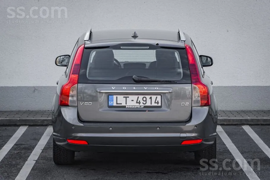 Volvo V50 2010 photo 5