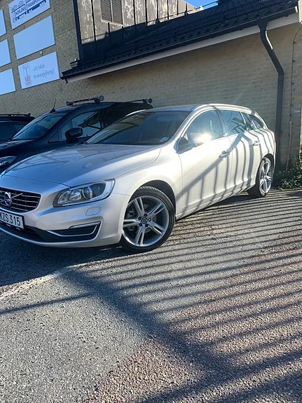 Volvo V60 2017 photo 2