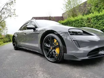 Porsche Taycan 2023 photo 2