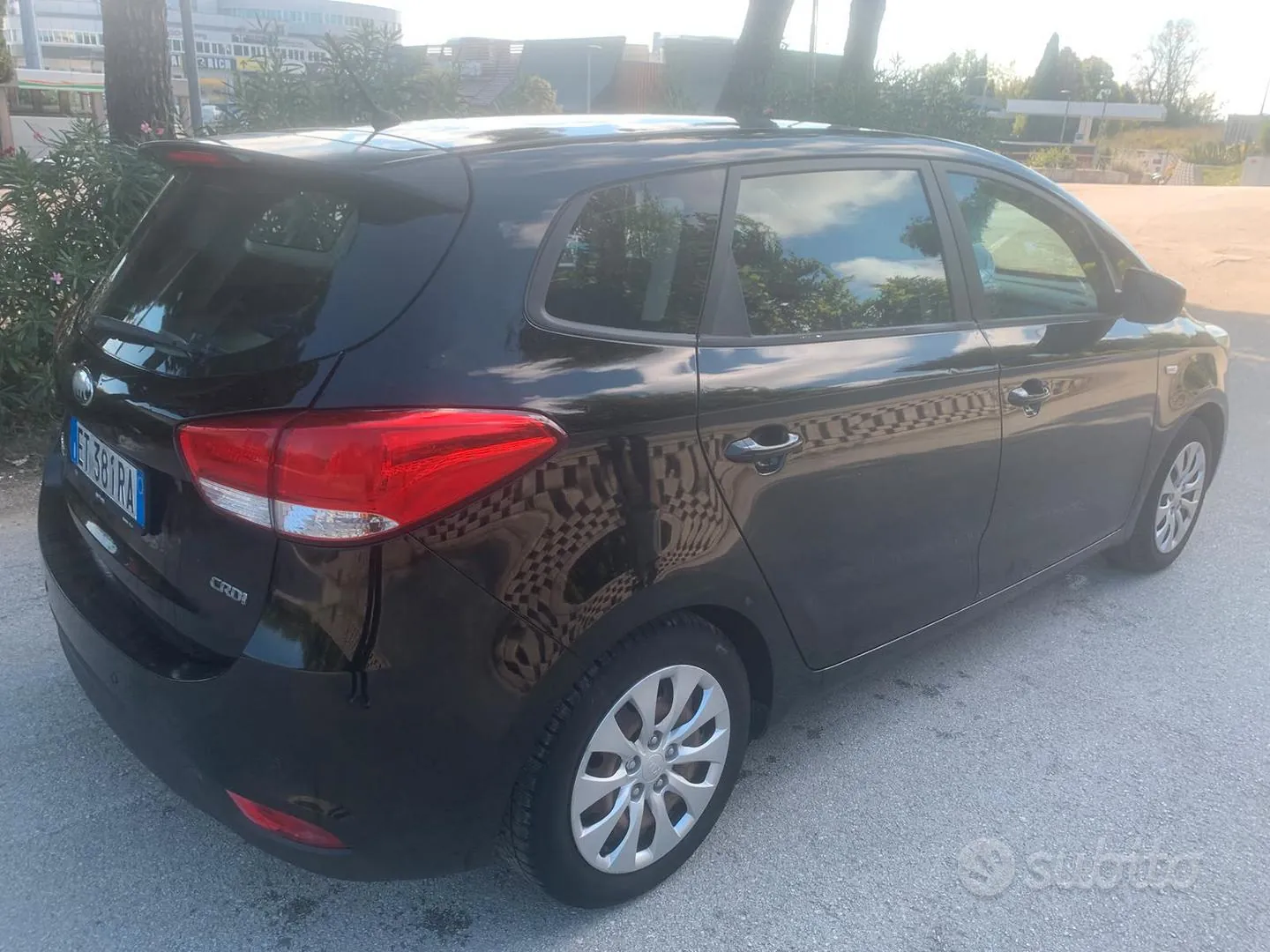 Kia Carens 2013 photo 4
