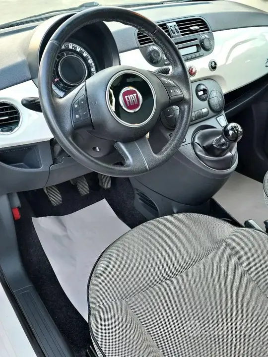 Fiat 500 Lounge 2010 photo 5