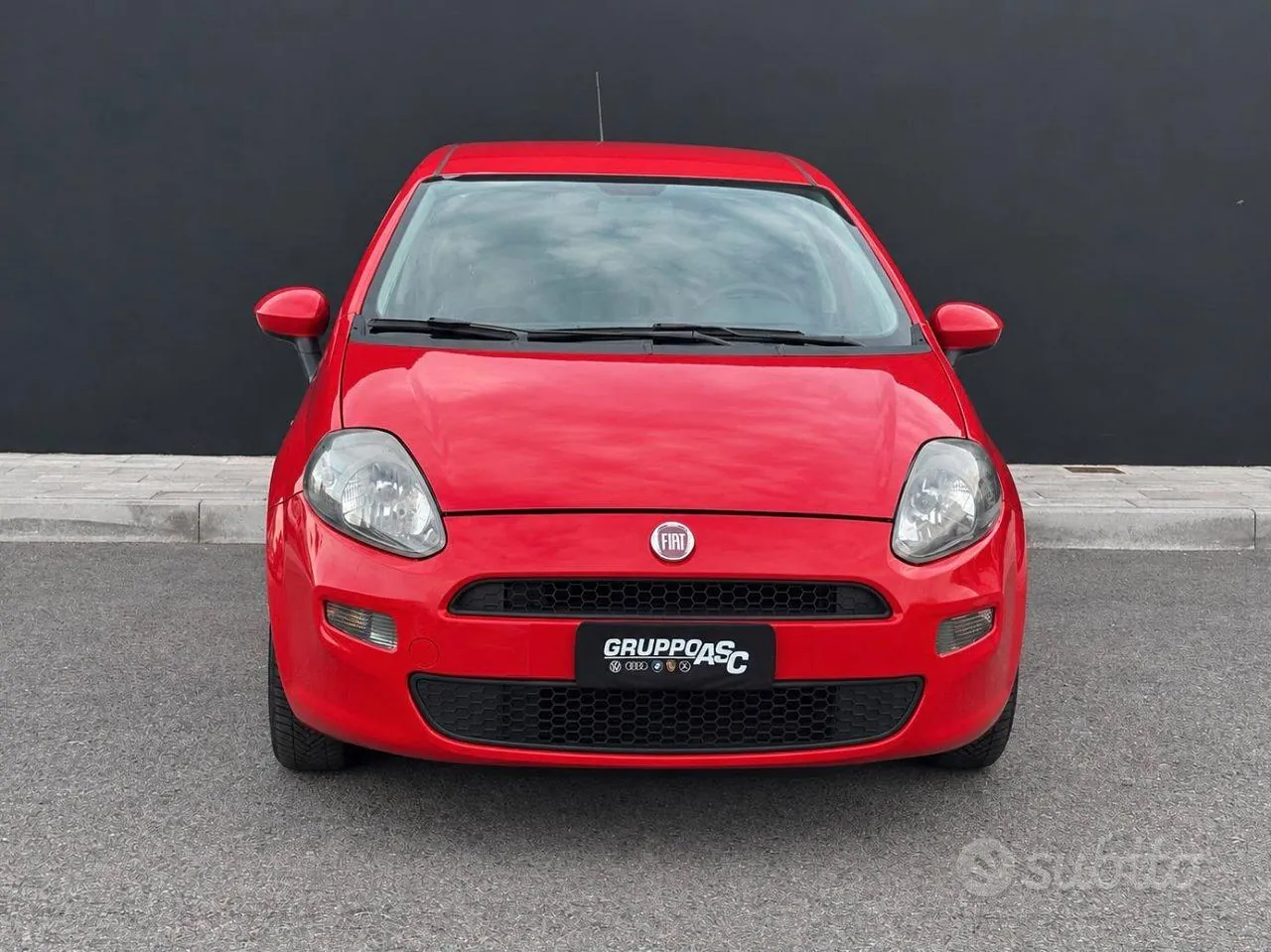 Fiat Punto 2012 photo 3