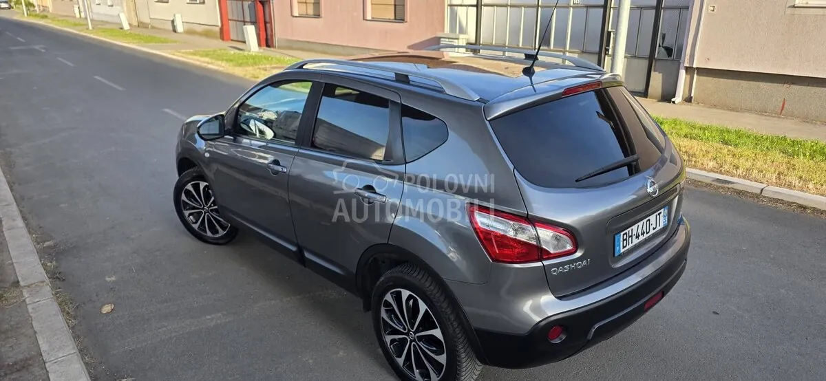 Nissan Qashqai 2011 photo 2