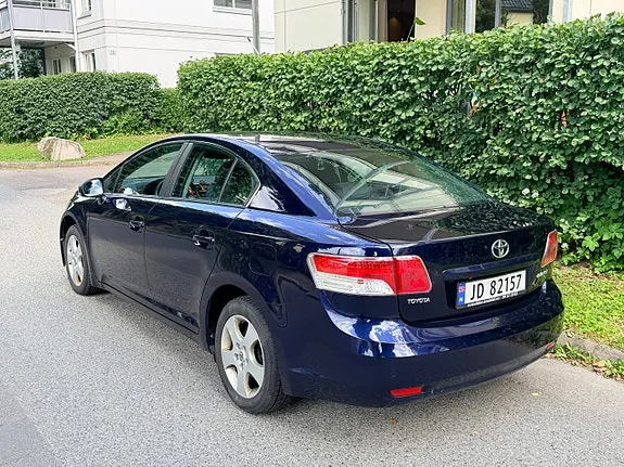 Toyota Avensis 2011 photo 5