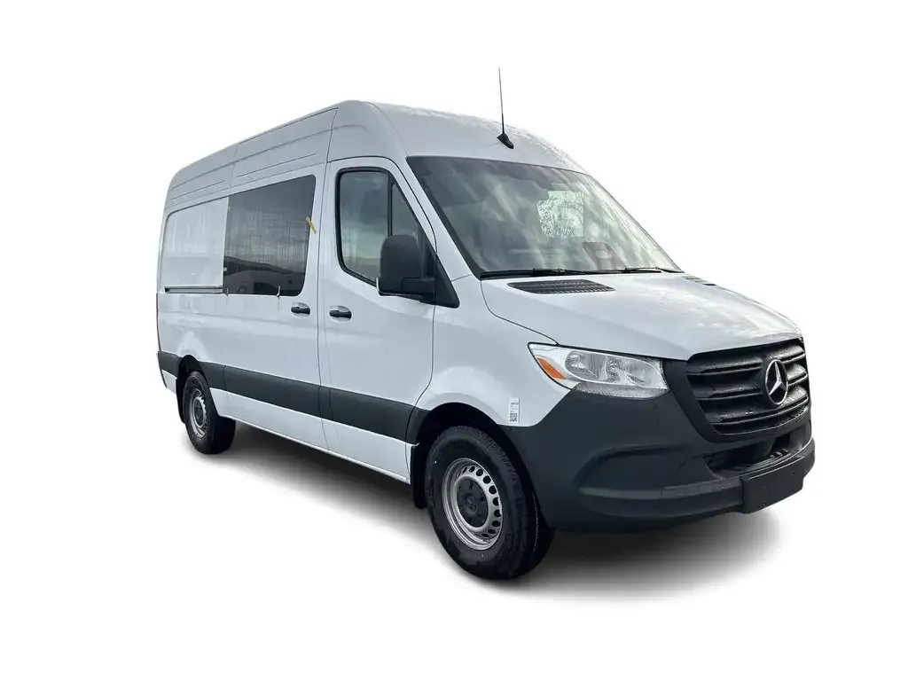 Mercedes-Benz Sprinter 2026 photo 2