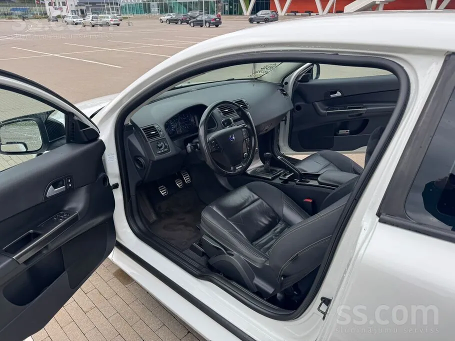 Volvo C30 2011 photo 4