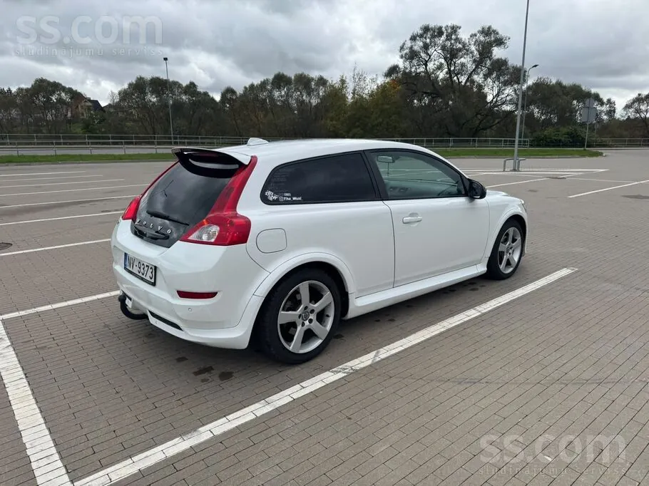 Volvo C30 2011 photo 3
