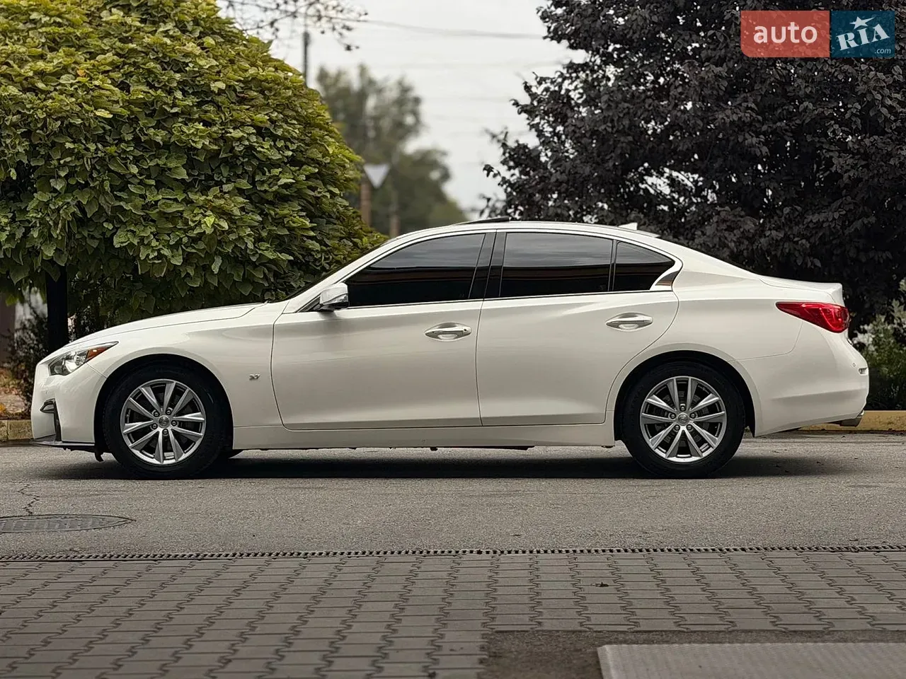Infiniti Q50 2015 photo 2