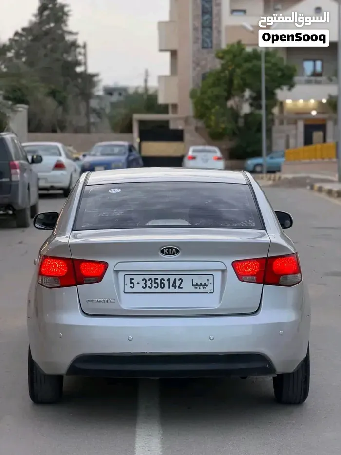 Kia Forte 2010 photo 2