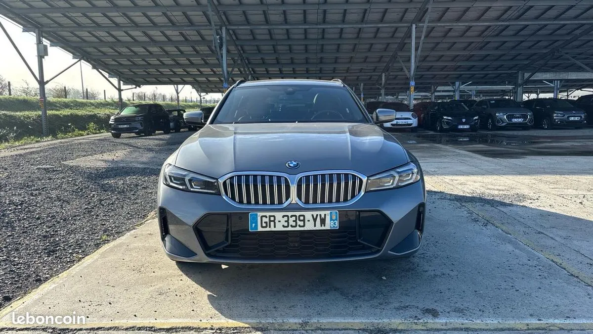 BMW Série 3 2023 photo 4