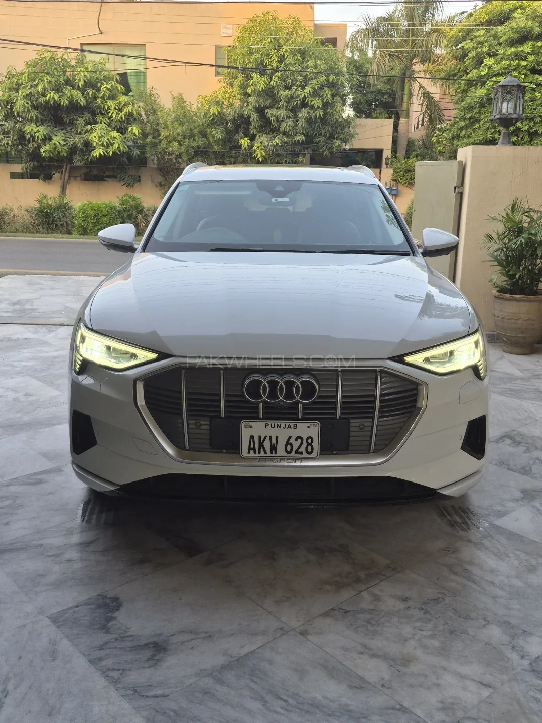 Audi E-Tron